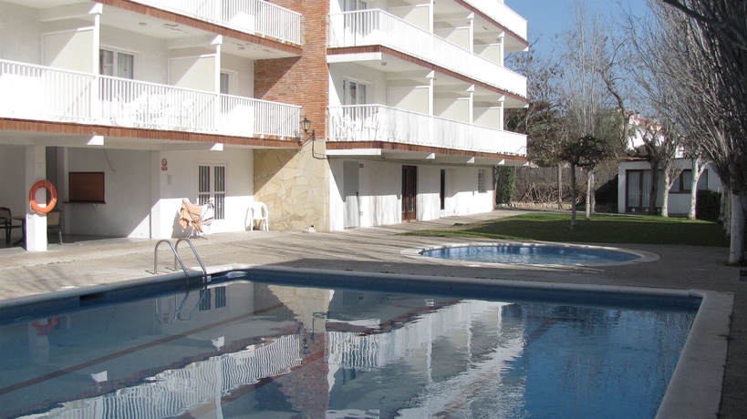 Imagen de la piscina del Apartamentos Sunway Amapola. Foto 8