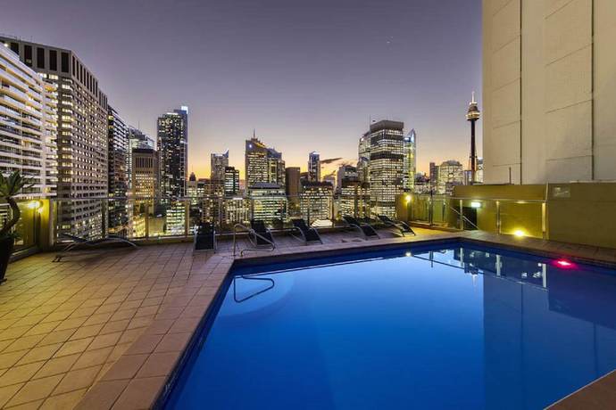 Imagen de la piscina del Apartamentos Sydney Hyde Park by Paxsafe. Foto 12