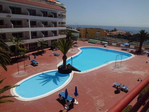 Imagen de la piscina del Apartamentos Tagara. Foto 7