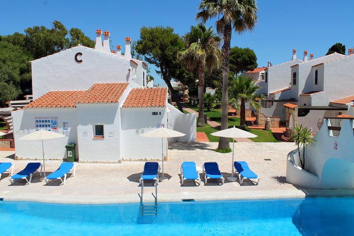 Imagen de los exteriores del Apartamentos Talayot. Foto 8