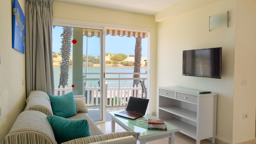 Imagen de los interiores del Apartamentos Tamara. Foto 13