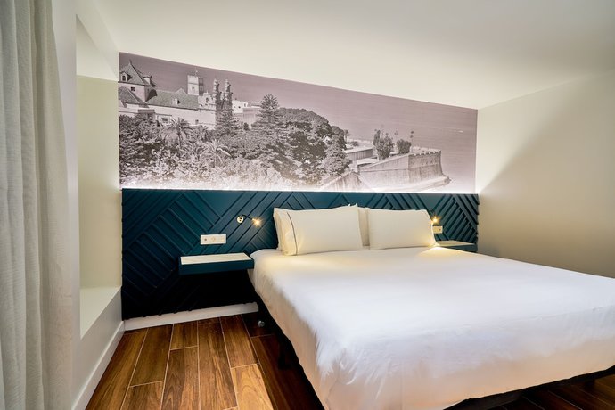 Imagen de la habitación del Apartamentos Tandem Torres De Cádiz Suites. Foto 5