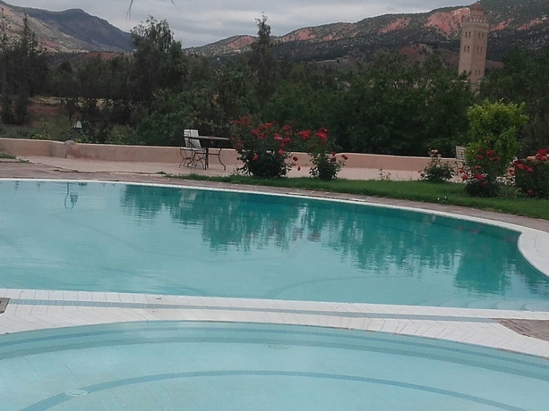 Imagen de la piscina del Apartamentos Tatfi De L'atlas. Foto 13