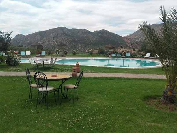 Imagen de la piscina del Apartamentos Tatfi De L'atlas. Foto 18