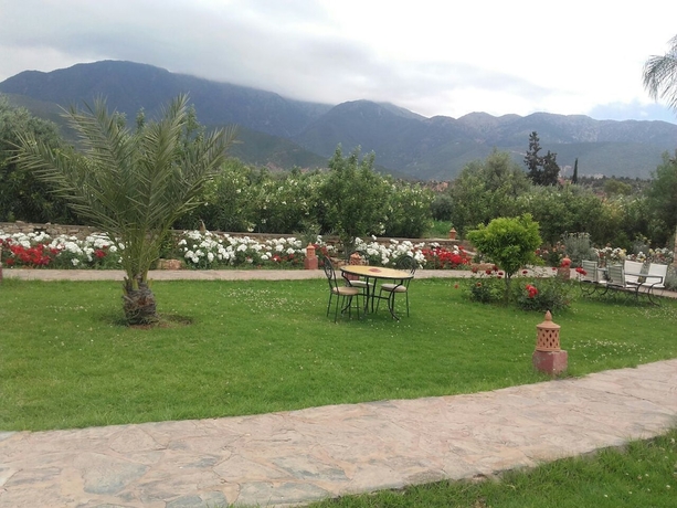 Imagen de los exteriores del Apartamentos Tatfi De L'atlas. Foto 11