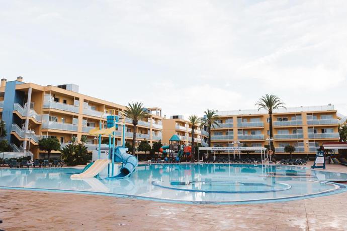 Imagen de la piscina del Apartamentos Terralta, Benidorm - Playa Poniente. Foto 20