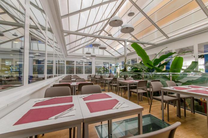 Imagen del bar/restaurante del Apartamentos Terralta, Benidorm - Playa Poniente. Foto 2