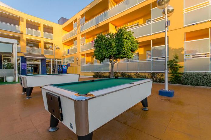 Imagen de los exteriores del Apartamentos Terralta, Benidorm - Playa Poniente. Foto 11