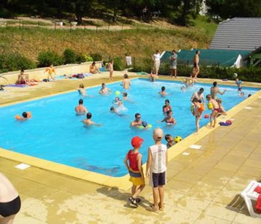 Imagen de la piscina del Apartamentos Terres De France - Les Hameaux De Correze. Foto 17