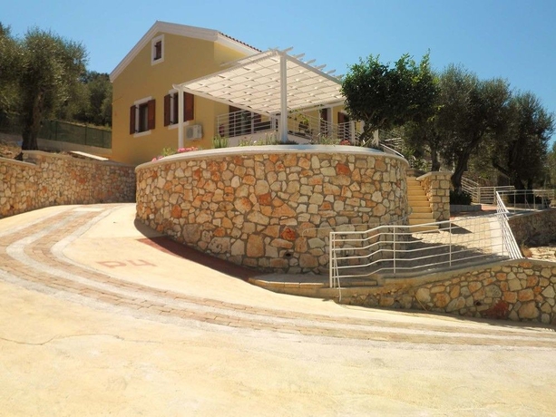 Imagen general del Apartamentos Tesoro Of Ithaca. Foto 2