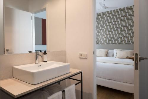 Imagen general del Apartamentos Tetuán 15 Boutique Apartments. Foto 5