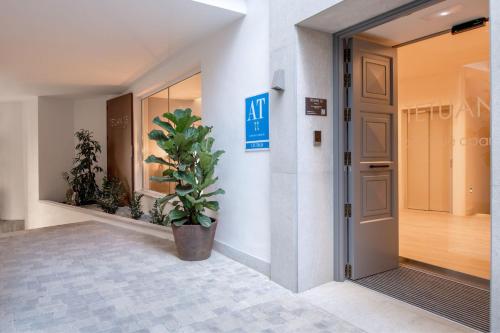 Imagen general del Apartamentos Tetuán 15 Boutique Apartments. Foto 8