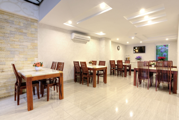 Imagen del bar/restaurante del Apartamentos Thai Binh Hotel - Hong Vina. Foto 3