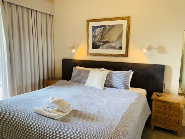 Imagen de la habitación del Apartamentos The Bluff Resort Apartments. Foto 13