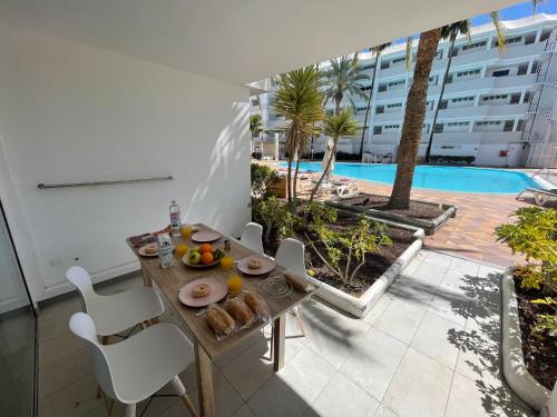 Imagen general del Apartamentos The Broncemar Apartments with facilities PLAYA DEL INGLES. Foto 11