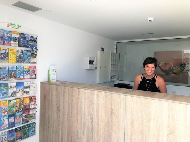 Imagen de los interiores del Apartamentos The Hive Boutique - Adults Only. Foto 18