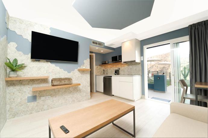 Imagen de la habitación del Apartamentos The Hive Boutique - Adults Only. Foto 9