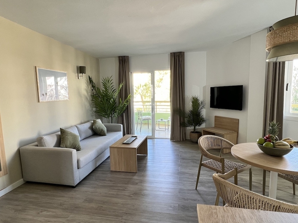 Imagen de la habitación del Apartamentos The Palm Star Ibiza. Foto 3