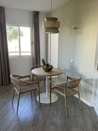 Imagen de la habitación del Apartamentos The Palm Star Ibiza. Foto 14