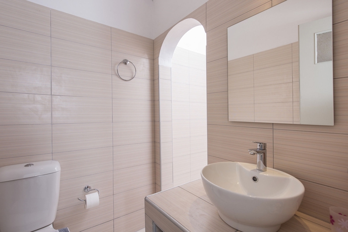 Imagen de la habitación del Apartamentos Thira's Dolphin. Foto 4