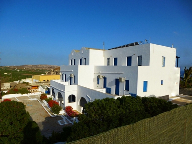 Imagen de los exteriores del Apartamentos Thira's Dolphin. Foto 15