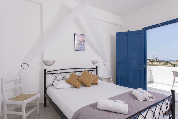 Imagen de la habitación del Apartamentos Thira's Dolphin. Foto 12