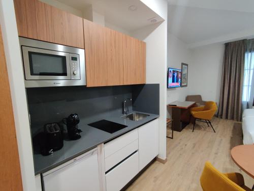 Imagen general del Apartamentos Torreluz SUITES. Foto 6