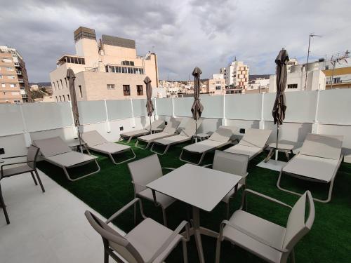 Imagen general del Apartamentos Torreluz SUITES. Foto 10