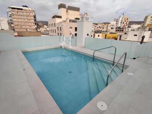 Imagen general del Apartamentos Torreluz SUITES. Foto 12