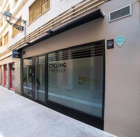 Imagen general del Apartamentos Torreluz SUITES. Foto 14