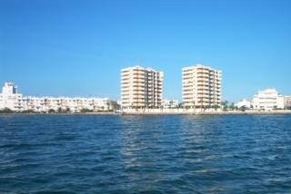 Imagen de los exteriores del Apartamentos Torres Gemelas. Foto 9