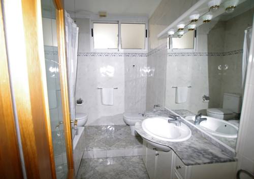 Imagen de la habitación del Apartamentos Torres de Valencia Apartments. Foto 3