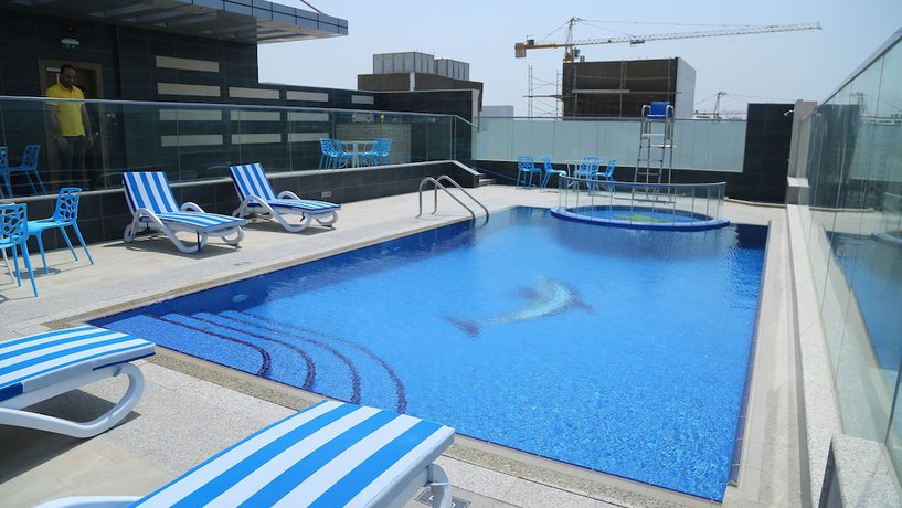 Imagen de la piscina del Apartamentos Tulip Al Barsha Hotel. Foto 19
