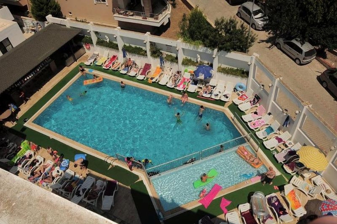 Imagen general del Apartamentos Tuntas Suites Altinkum. Foto 2