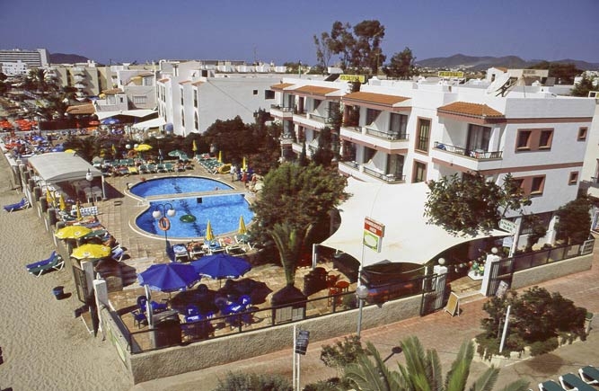 Imagen de los exteriores del Apartamentos Tur Palas. Foto 6