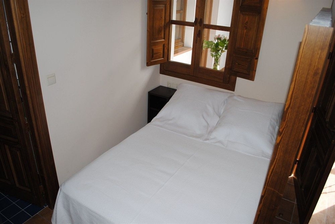 Imagen de la habitación del Apartamentos Turísticos Alhambra. Foto 4