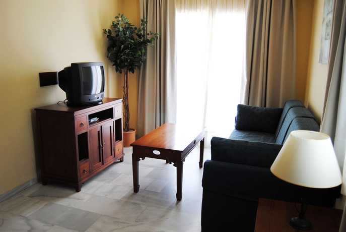 Imagen de los interiores del Apartamentos Tur&iacute;sticos A&ntilde;oreta. Foto 5