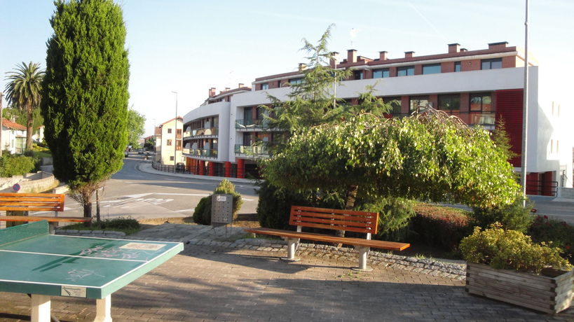 Imagen de los exteriores del Apartamentos Turísticos Bahía De Boó. Foto 4
