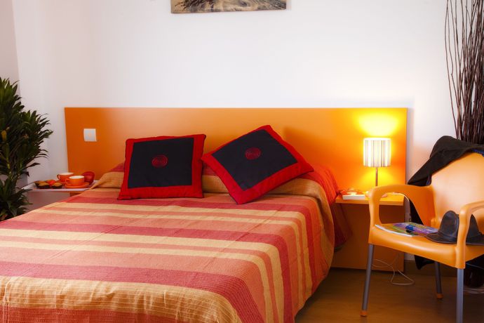 Imagen de los exteriores del Apartamentos Turísticos Bahía De Boó. Foto 5