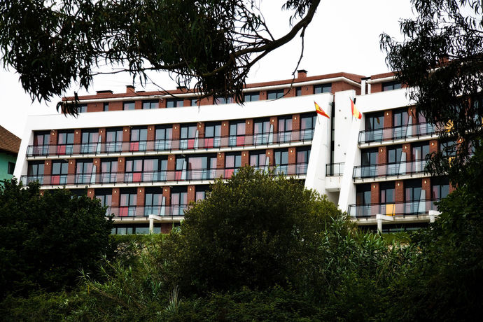 Imagen de los exteriores del Apartamentos Turísticos Bahía De Boó. Foto 6