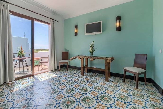 Imagen de la habitación del Apartamentos Turísticos Bahía de Trafalgar. Foto 4