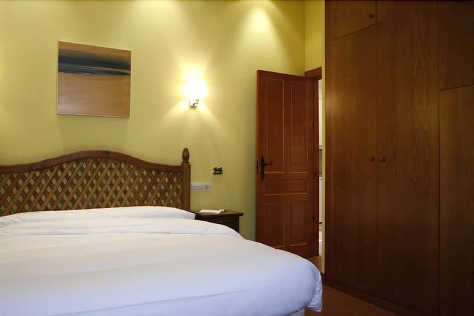 Imagen de la habitación del Apartamentos Turísticos Cuirgu. Foto 5