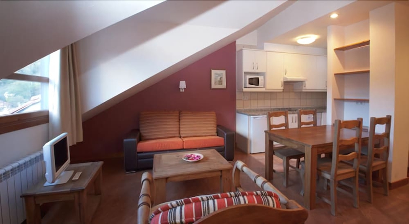 Imagen de la habitación del Apartamentos Turísticos Cuirgu. Foto 13