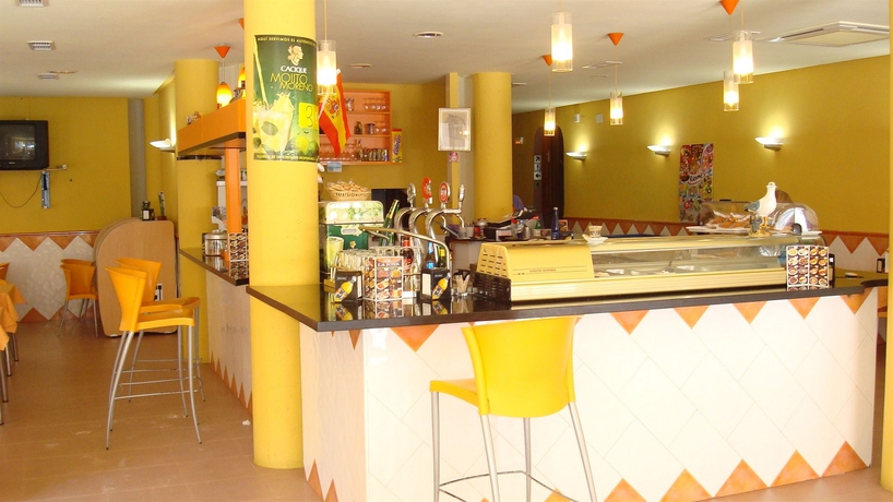 Imagen del bar/restaurante del Apartamentos Turísticos Fresno. Foto 2