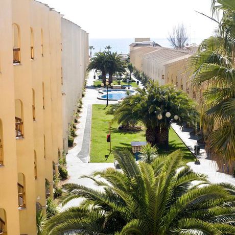 Imagen de los exteriores del Apartamentos Turísticos Jardines del Plaza. Foto 8