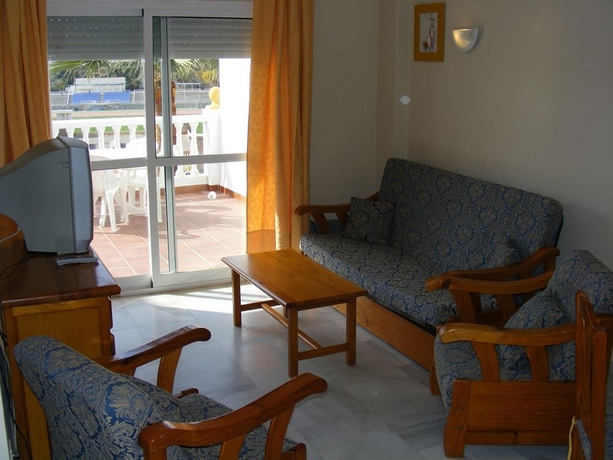 Imagen de los interiores del Apartamentos Turísticos Las Rosas De Capistrano. Foto 15