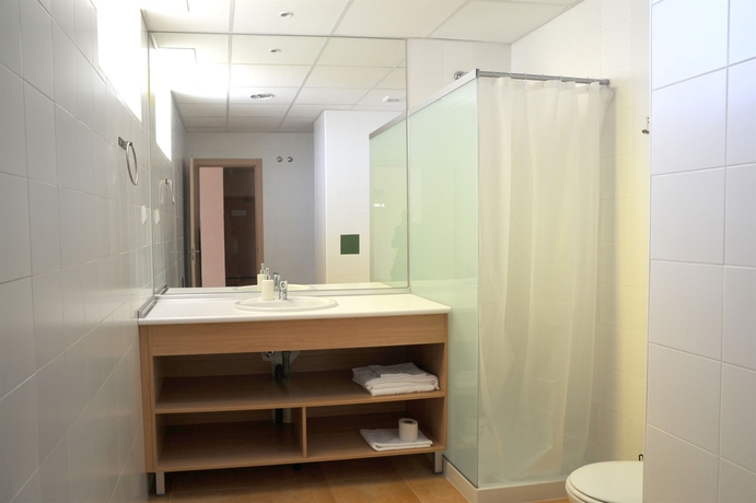 Imagen de la habitación del Apartamentos Turísticos Mediterráneo. Foto 11