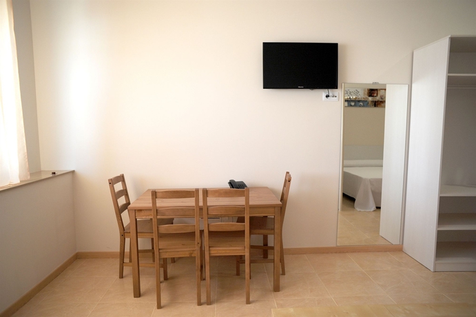 Imagen de los interiores del Apartamentos Turísticos Mediterráneo. Foto 15