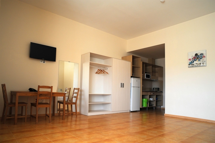 Imagen de la habitación del Apartamentos Turísticos Mediterráneo. Foto 14