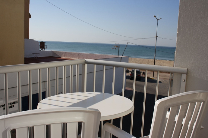 Imagen de la habitación del Apartamentos Turísticos Playa Bárbate. Foto 3